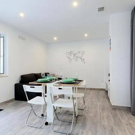 Acogedor Loft En Bajo Centrico Con Parking Wifi * Córdoba