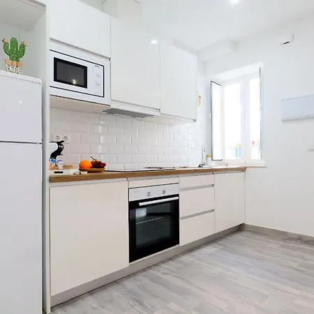 Acogedor Loft En Bajo Centrico Con Parking Wifi Apartman