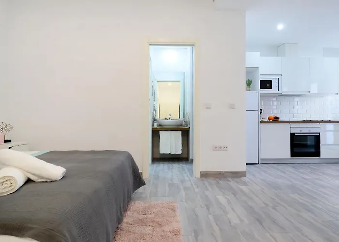 Acogedor Loft En Bajo Centrico Con Parking Wifi Apartamento